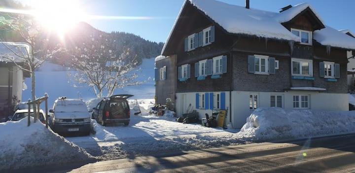Gemuetliche Wohnung In Einfamilienhaus Alberschwende Exterior photo